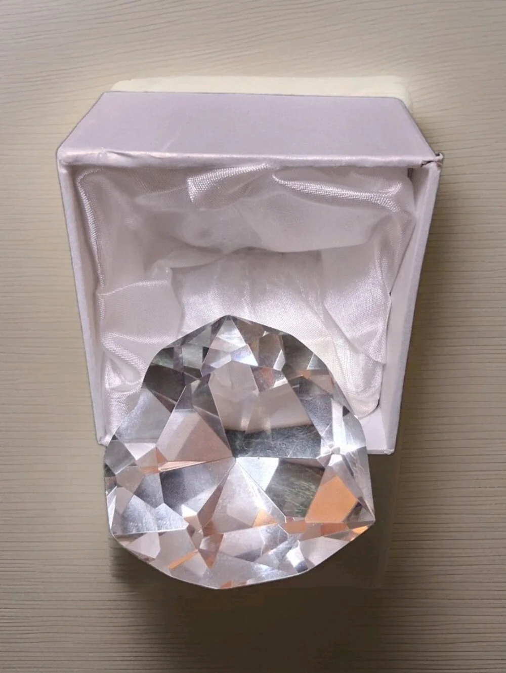 Oleg Cassini Crystal Paperweight Cut Diamond Marquise Clear 2” NIB